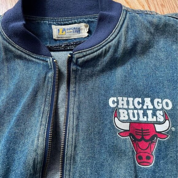 Vintage 1993 Chicago Bulls Zip Up Jean Jacket By Locker Line Sports Size Large - Picture 2 of 6